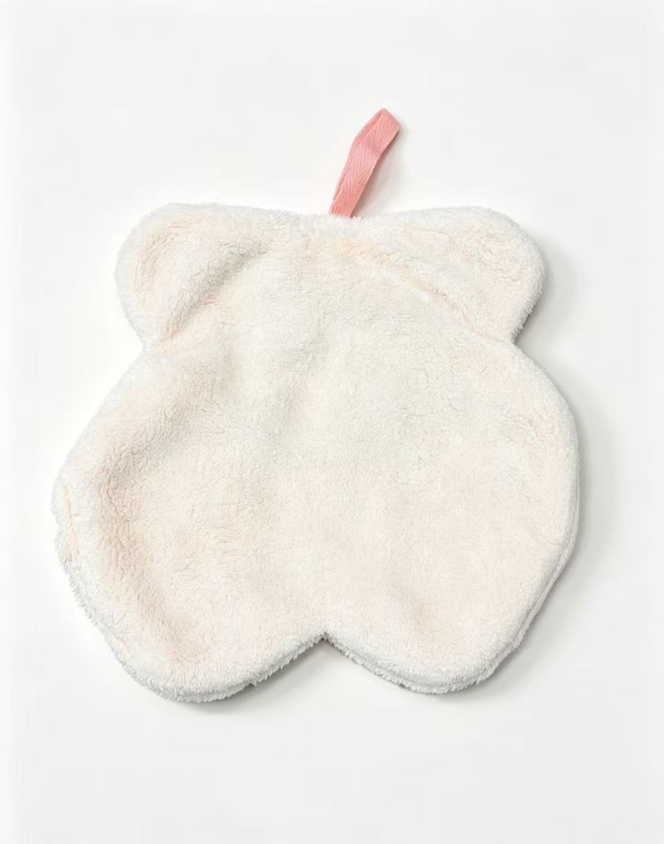 Towique Strawberry Shape Hand Towel – Soft Coral Fleece Kitchen & Bath Decor