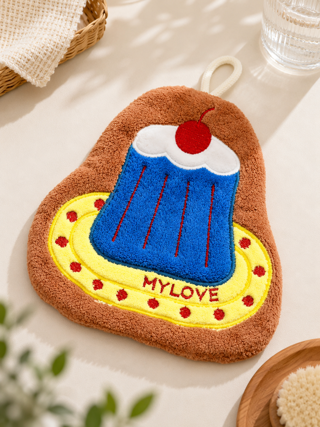 Towique Dessert Shape Hand Towel – Soft Plush Fleece Bathroom Decor