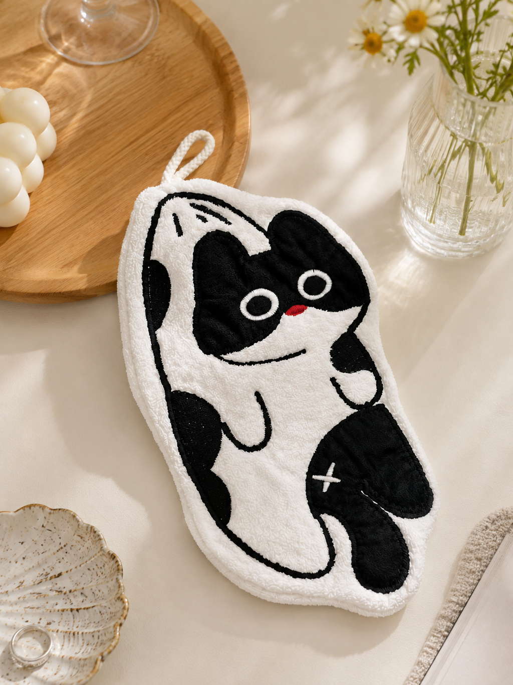 Towique Cat Shape Hand Towel – Quick-Dry Coral Fleece with Hanging Loop
